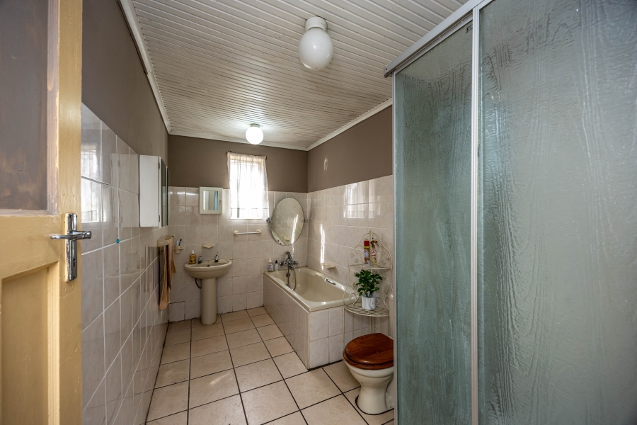 4 Bedroom Property for Sale in Berea Eastern Cape